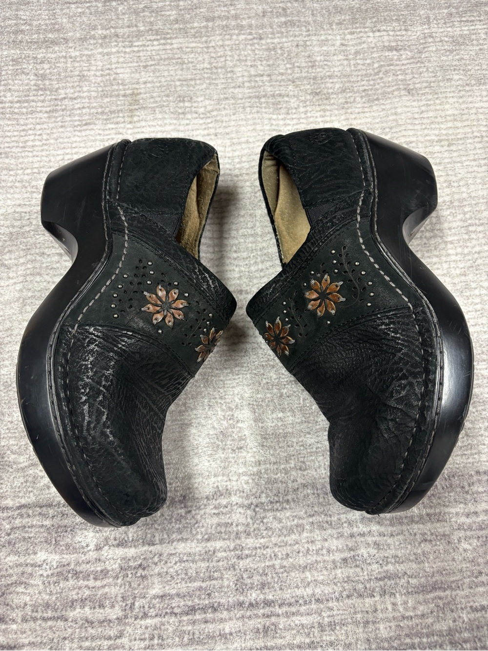 ARIAT Women’s 8.5 Platform Clogs Black Leather Patchwork Floral Chunky Western - Picture 5 of 8